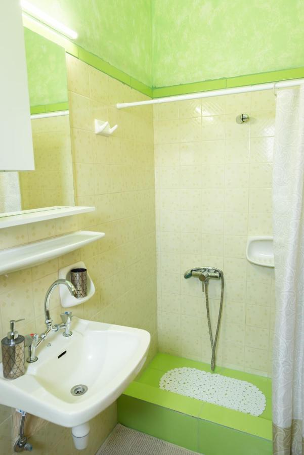 Aristotelis Apartments Vathí エクステリア 写真