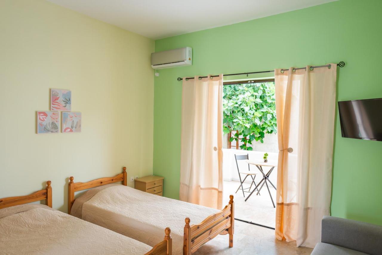 Aristotelis Apartments Vathí エクステリア 写真