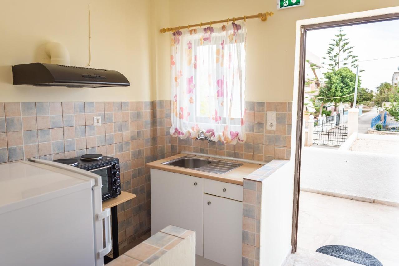 Aristotelis Apartments Vathí エクステリア 写真