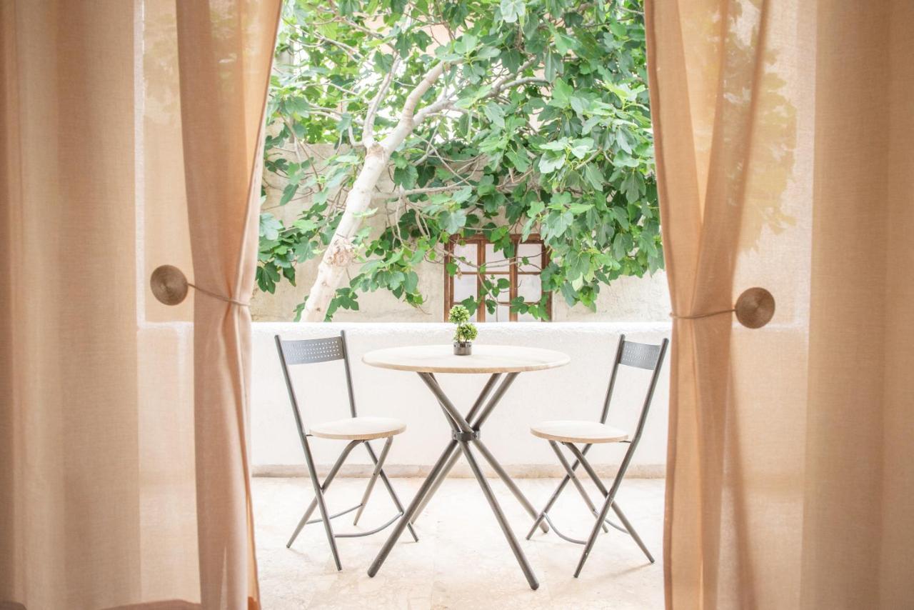 Aristotelis Apartments Vathí エクステリア 写真